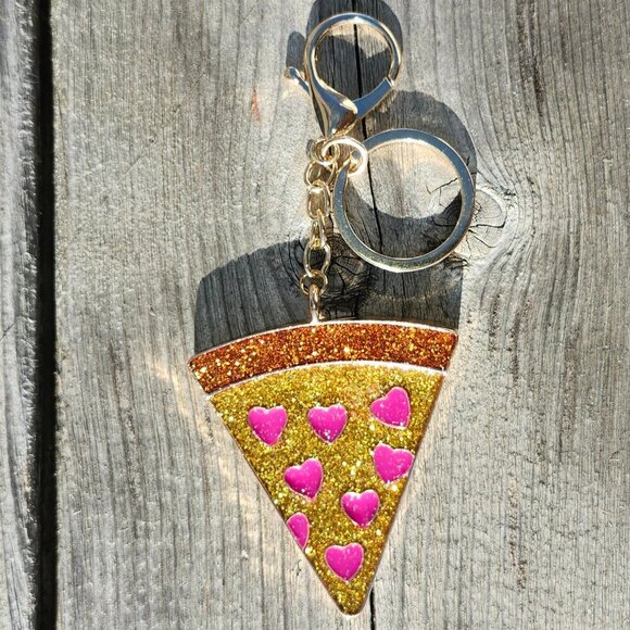 FUN Glitter Heart PIZZA SLICE Keychain Bag Charm BNWOT Gold Tone - Picture 1 of 2